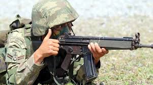 Yüzdeki sivilce Ve Ben Uzmanlığa engel mi